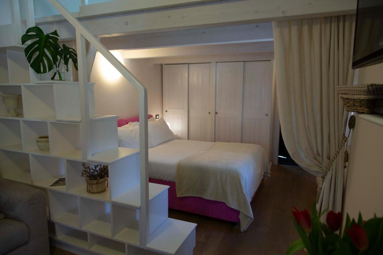 Casa Vacanze La Villetta Tra Cinque Terre E Versilia Ameglia Exterior foto