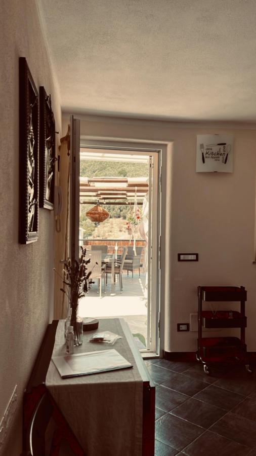 Casa Vacanze La Villetta Tra Cinque Terre E Versilia Ameglia Exterior foto