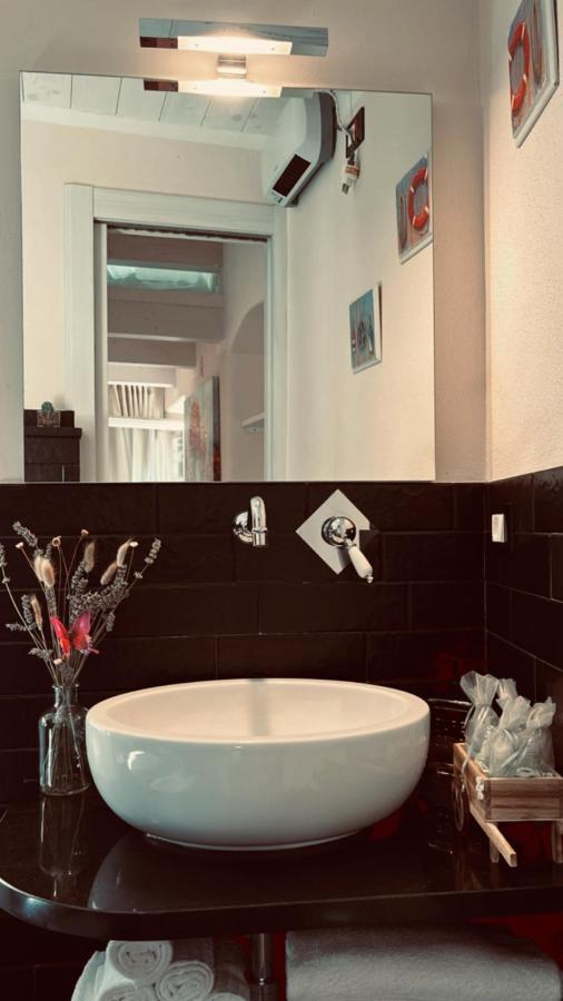 Casa Vacanze La Villetta Tra Cinque Terre E Versilia Ameglia Exterior foto