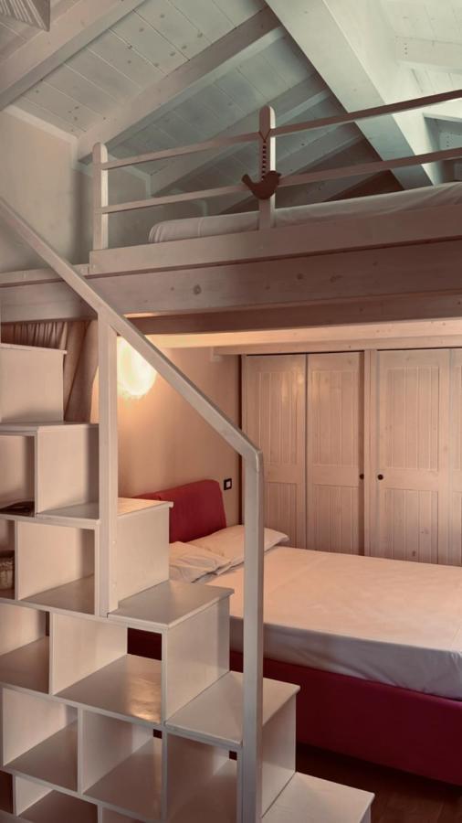 Casa Vacanze La Villetta Tra Cinque Terre E Versilia Ameglia Exterior foto