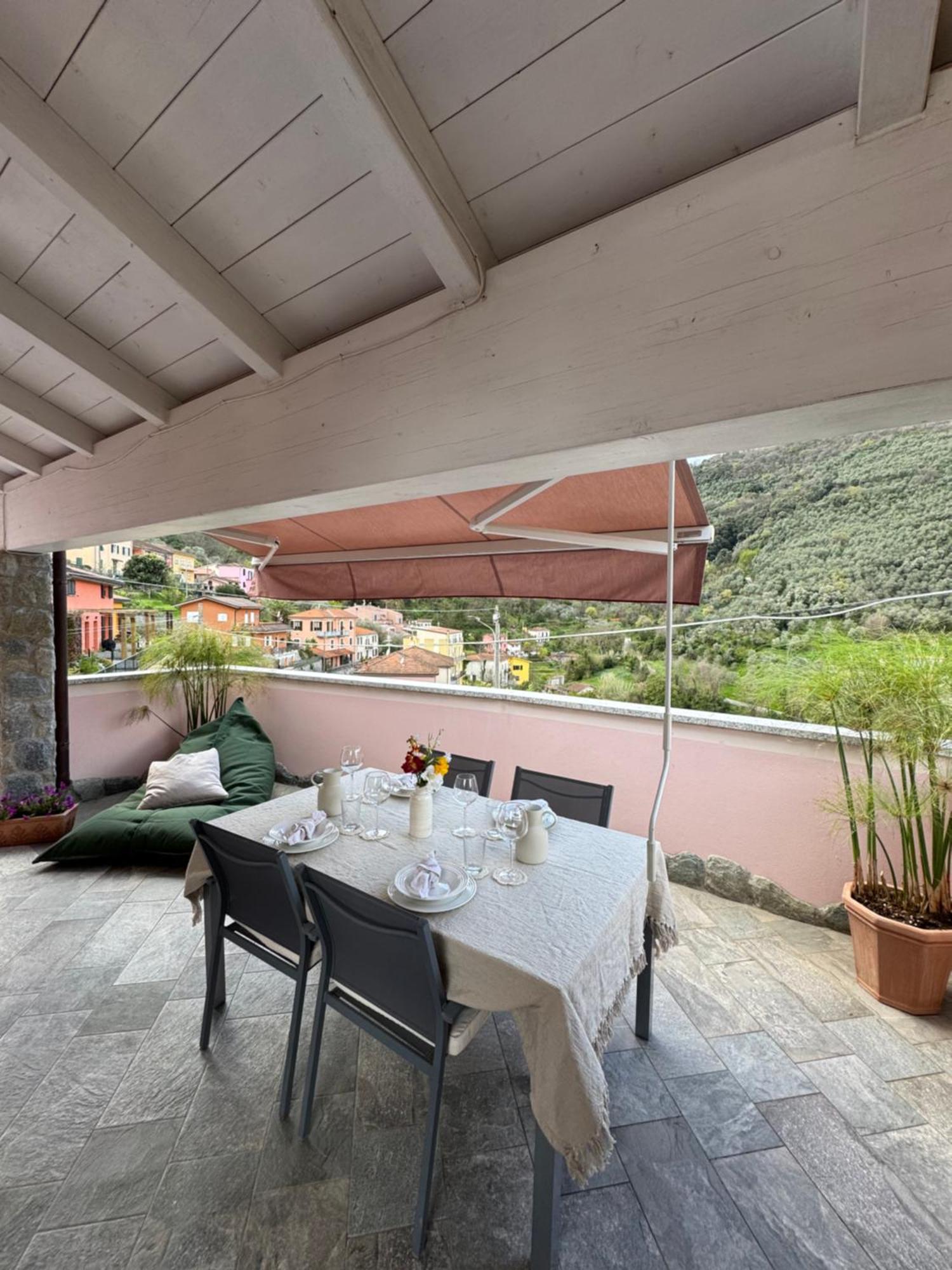 Casa Vacanze La Villetta Tra Cinque Terre E Versilia Ameglia Exterior foto