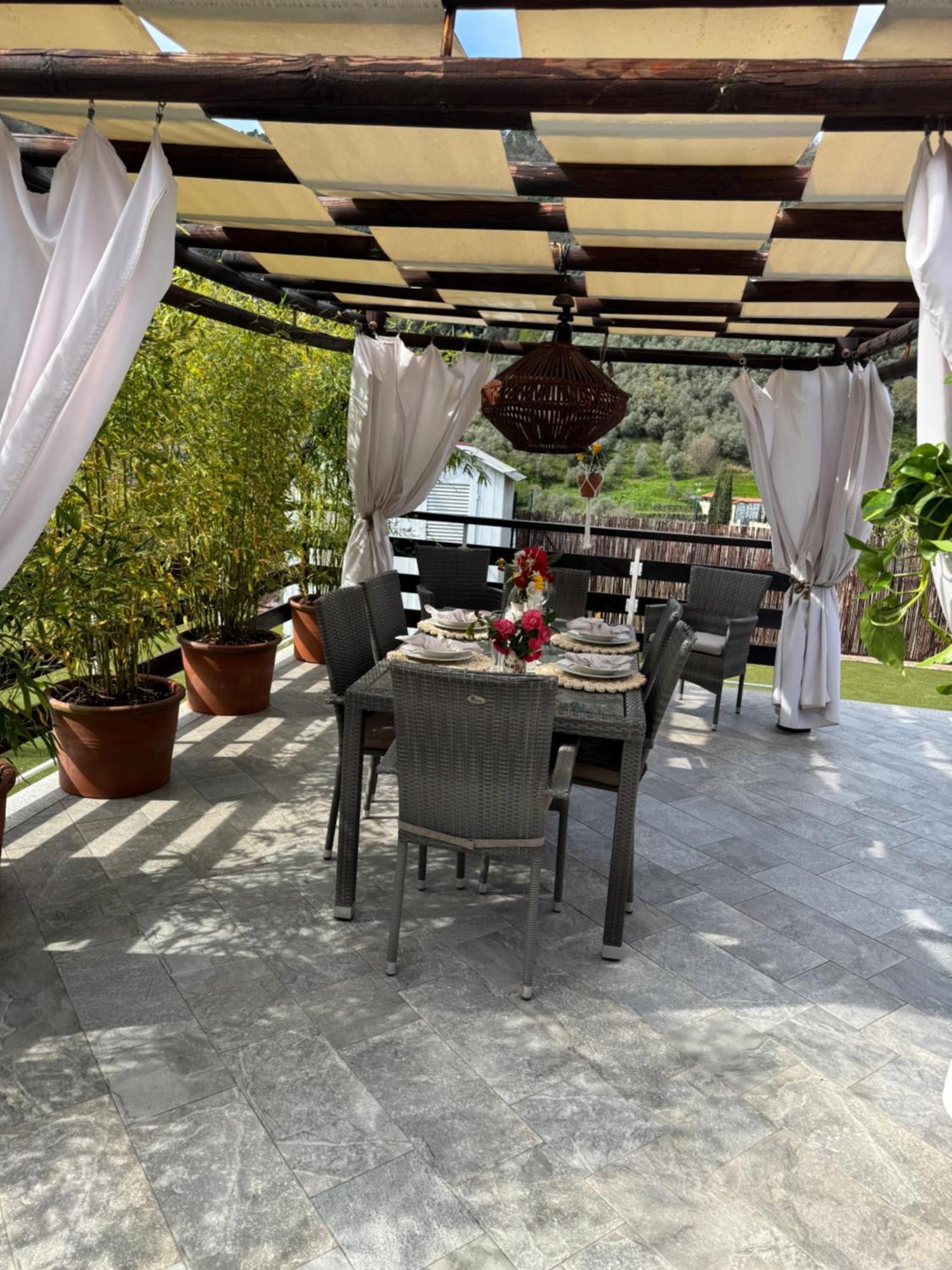 Casa Vacanze La Villetta Tra Cinque Terre E Versilia Ameglia Exterior foto