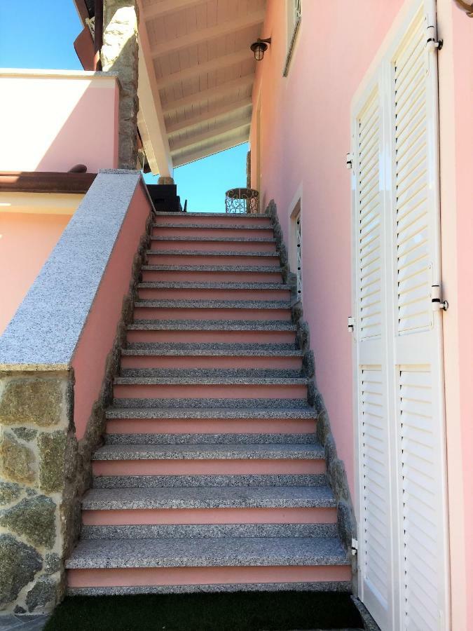 Casa Vacanze La Villetta Tra Cinque Terre E Versilia Ameglia Exterior foto